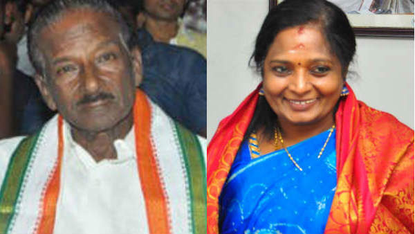 Kumari Anandan greets Tamilisai Soundrarajan Kumari Anandan greets Tamilisai Soundrarajan