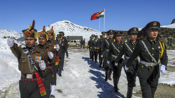 New face off between Indian Army and Chinese Army near the Pangong lake Ladakh New face off between Indian Army and Chinese Army near the Pangong lake Ladakh
