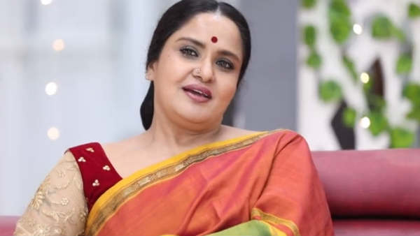 ஜானு வீட்டில்தான்