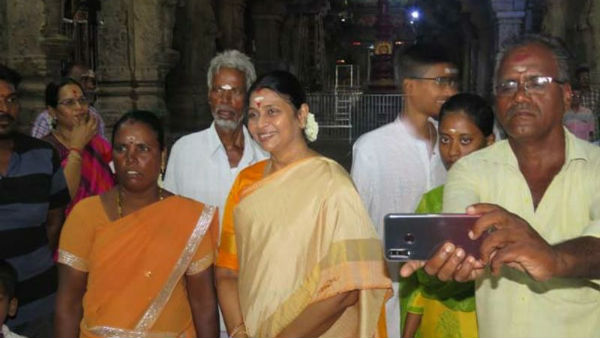 durga stalin and premalatha vijayakanth visits palani murugan temple durga stalin and premalatha vijayakanth visits palani murugan temple