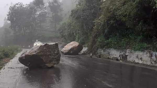 ஒரே நாளில் 2 இடத்தில்