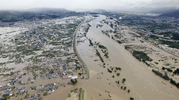 100 பேர் காயம்