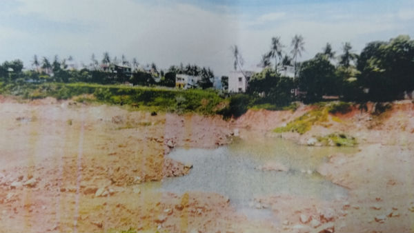hc issues notice to collector on lake encroachment hc issues notice to collector on lake encroachment