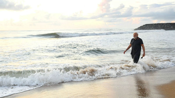 பகிர்ந்தார்