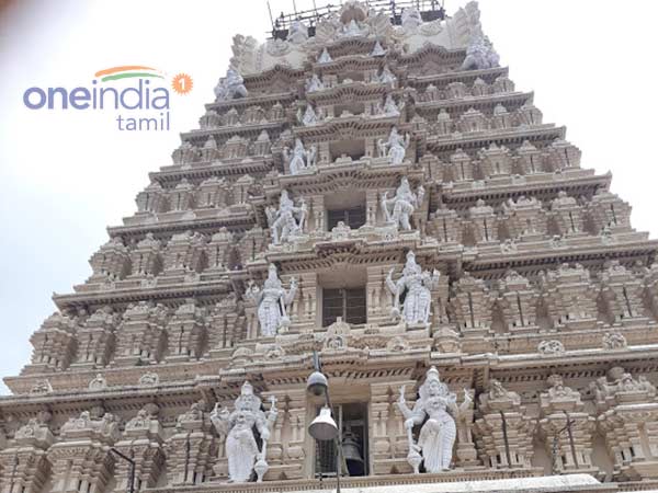 மகிஷனை சம்ஹரித்த சாமுண்டீஸ்வரி