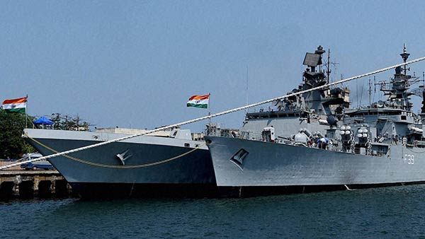 Navy war ships step up patrolling at Bay of Bengal Navy war ships step up patrolling at Bay of Bengal