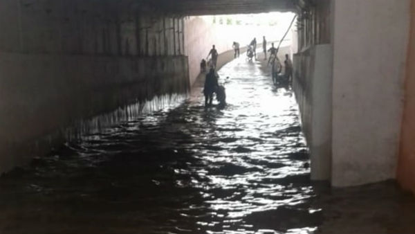 வெளியேறாத மழை நீர்