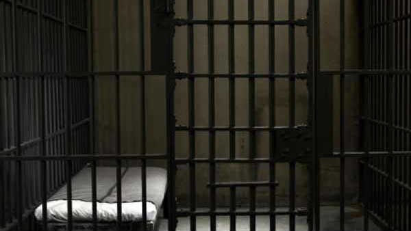 escaped chinese prisoner takes refuge in cave for 17 years escaped chinese prisoner takes refuge in cave for 17 years