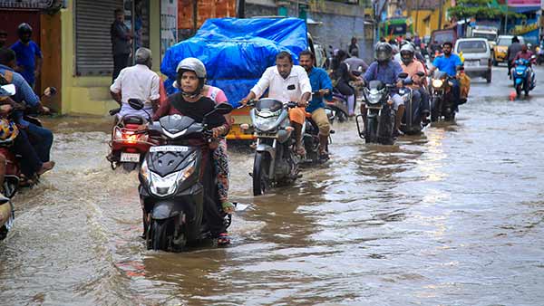 Due to Heavy rain school remain closed in three districts in TN Due to Heavy rain school remain closed in three districts in TN