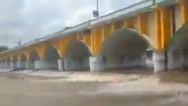 river vaigai flooded in madurai river vaigai flooded in madurai