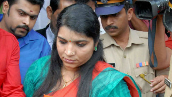 கேரளா, தமிழக அரசியலை  கதிகலங்க வைத்த ' சோலார் ' நாயகி சரிதா நாயரின் மோசடி சரித்திரம் 