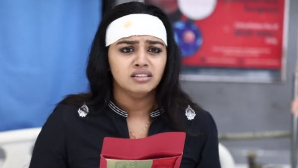 ஆங்கிலத்தில் பேசி