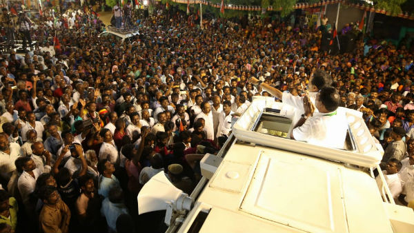 DMK cadres throng in large nuber for MK Stalin campaign in Nanguneri DMK cadres throng in large nuber for MK Stalin campaign in Nanguneri