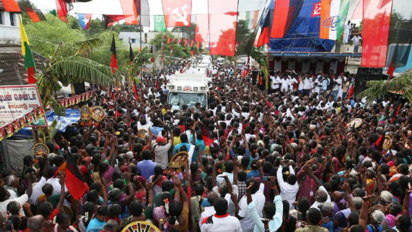 தலைவர்கள் வாக்கு சேகரிப்பு