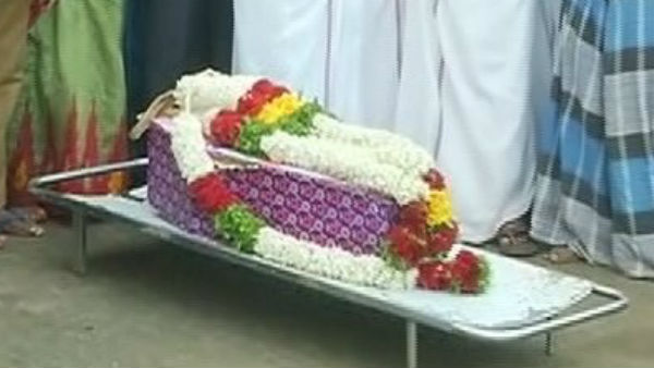 தயார்நிலையில் சவப்பெட்டி