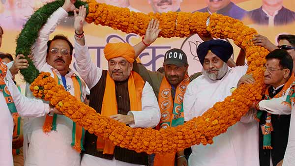 shiromani akali dal party chief sukhbir singh badal opposes to bjp shiromani akali dal party chief sukhbir singh badal opposes to bjp