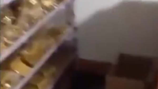 ஆளும் கட்சி உறுப்பினர்