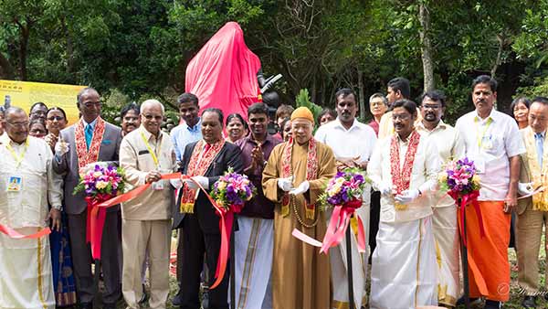 2 நகரங்களில் திருவள்ளுவர் சிலை