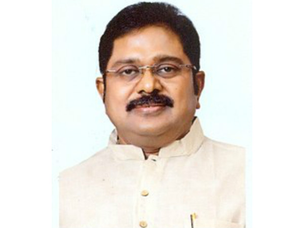 வைரலாகிறார்