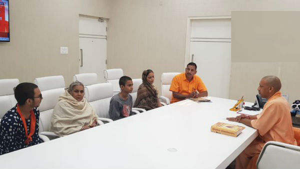 Kamlesh Tiwari’s mother leaves TV interview Kamlesh Tiwari’s mother leaves TV interview