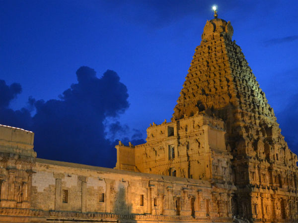 உலகம் வியந்த கோவில்