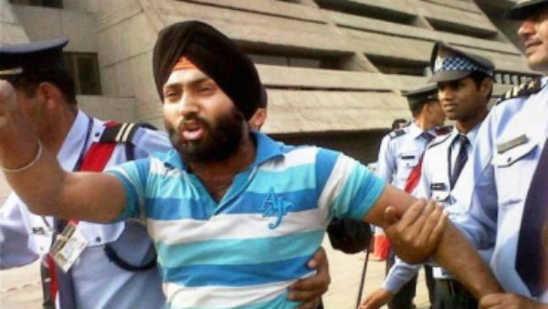 Harvinder Singh who slapped NCP chief Sharad Pawar in 2011 arrested Harvinder Singh who slapped NCP chief Sharad Pawar in 2011 arrested