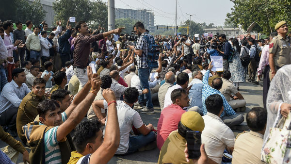 IPS officers support police protest in Delhi IPS officers support police protest in Delhi