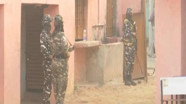 Jharkhand Assembly Polls: Heavy protection increased amidst Naxal threat Jharkhand Assembly Polls: Heavy protection increased amidst Naxal threat