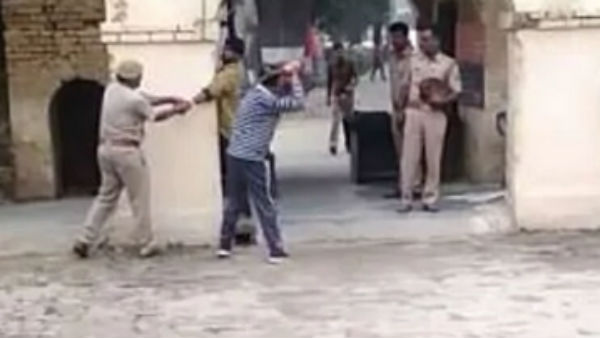 ரசித்து சிரித்த காவலர்கள்