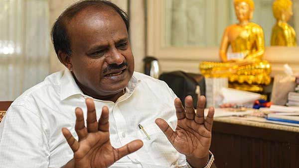 கவிழ்ந்த அரசு
