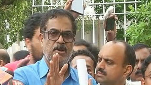 முதல்வருடன் பாத்திமா தந்தை சந்திப்பு