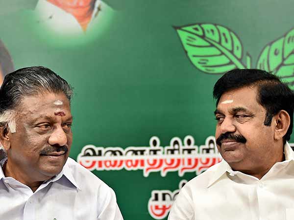 பெண் வேட்பாளர்