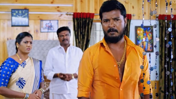 பூஜாவைப் பார்த்து