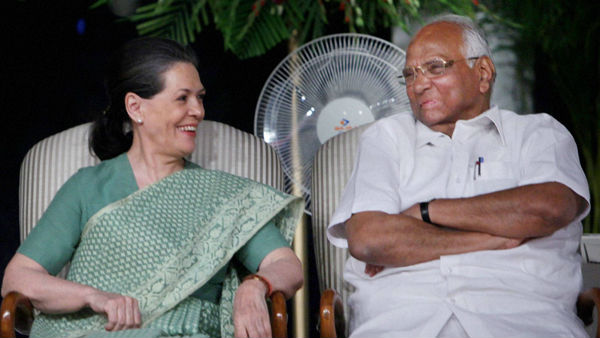 சரத் பவார் ஆலோசனை