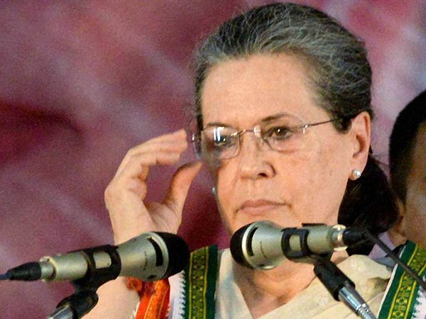 அன்று உதவிய பால் தாக்கரே
