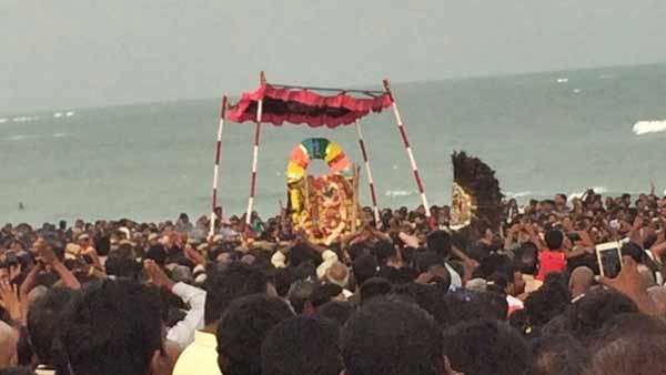 திருச்செந்தூரில் சம்ஹாரம்