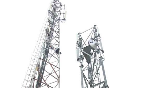 youth suicide threats from cell phone tower in Chennai youth suicide threats from cell phone tower in Chennai