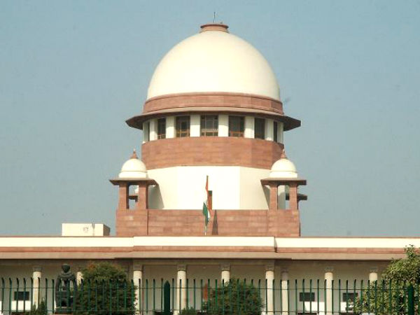 மூன்று நீதிபதிகள் அமர்வு