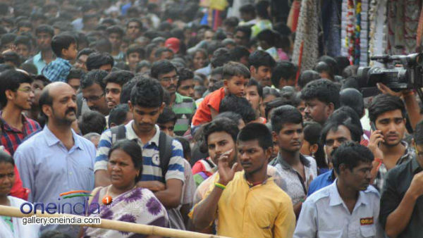 மா.பொ.சிவஞானம் சிலை