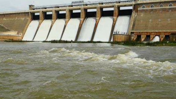 Heavy water flow in Vaigai Dam: 2 Bridges immersed in the flood in Madurai Heavy water flow in Vaigai Dam: 2 Bridges immersed in the flood in Madurai