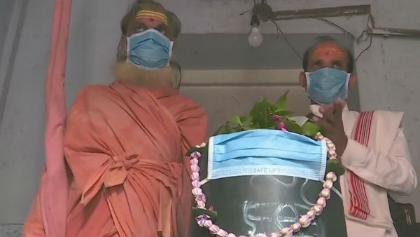 திருவிழாவில் புதிய ஆடை