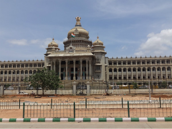 கர்நாடக கலாட்டா