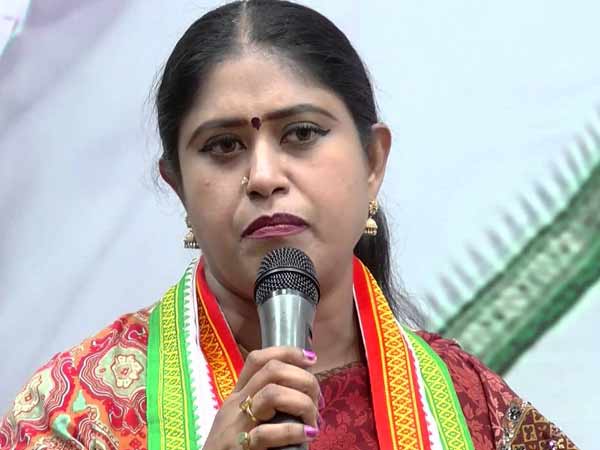 ஒதுங்கிக் கொண்டார்