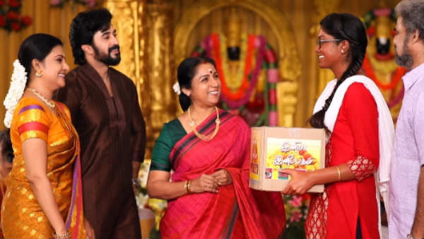 சுவீட்டை சாப்பிட்டு
