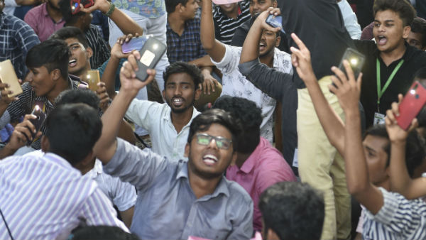 போராட்டம் கைது