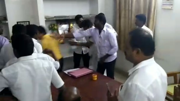 அதிகாரியை தாக்கினர்