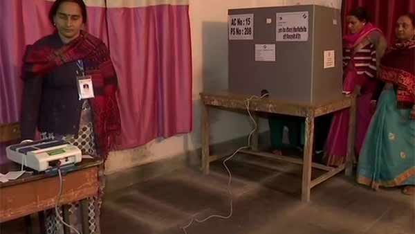 Jharkhand Assembly Polls: Voting for 15 constituencies in 4th phase starts today Jharkhand Assembly Polls: Voting for 15 constituencies in 4th phase starts today