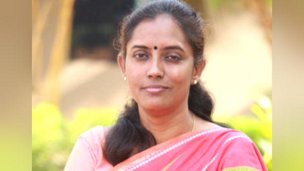 johtimani asks rajini to shed his bjp mask johtimani asks rajini to shed his bjp mask