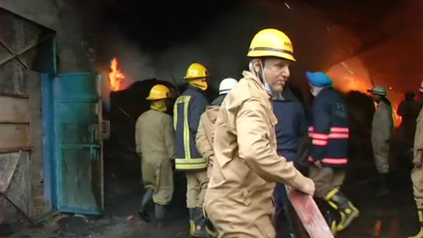 A Large fire broke out in West Delhi factory A Large fire broke out in West Delhi factory