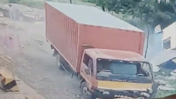 லாரி டிரைவர் கைது